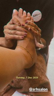 Divi Vadthya feet photo 6