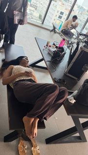 Divi Vadthya feet photo 4