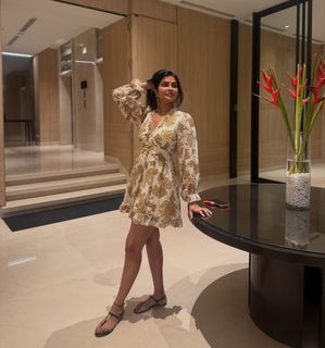 Divi Vadthya feet photo 20