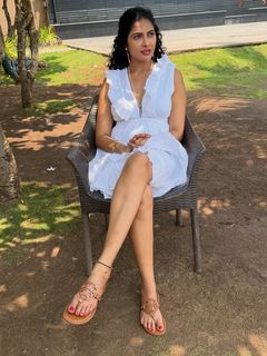Divi Vadthya feet photo 15