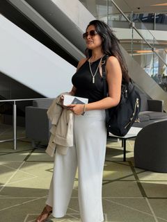 Divi Vadthya feet photo 7
