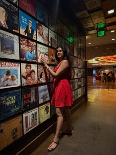 Divi Vadthya feet photo 2