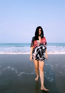 Divya Agarwal feet photo 2