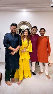Divya Agarwal feet photo 6