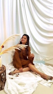 Divya Agarwal feet photo 3