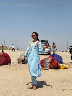 Divya Agarwal feet photo 11
