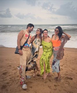 Divya Agarwal feet photo 5