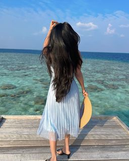 Divya Bharathi feet photo 11