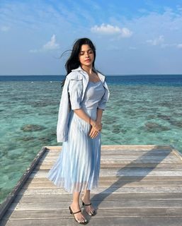 Divya Bharathi feet photo 7