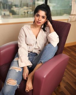 Divya Bharathi feet photo 1