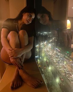 Divya Bharathi feet photo 20