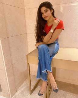 Divya Bharathi feet photo 1