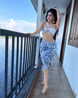 Divya Bharathi feet photo 1