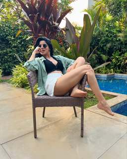Divya Bharathi feet photo 2