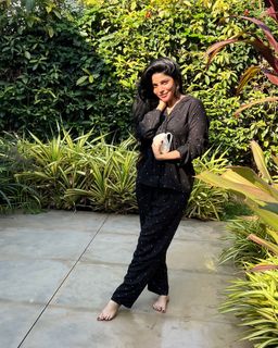 Divya Bharathi feet photo 13