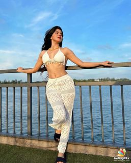 Divya Bharathi feet photo 20