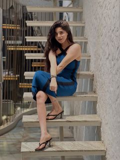 Divya Bharathi feet photo 18