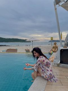 Divya Bharathi feet photo 9