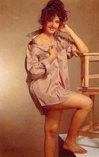Divya Bharti feet photo 15