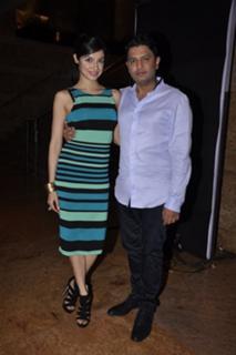 Divya Khossla feet photo thumbnail