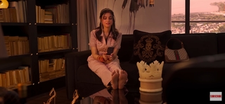 Divya Khossla feet photo thumbnail