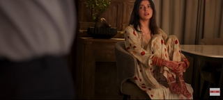 Divya Khossla feet photo thumbnail