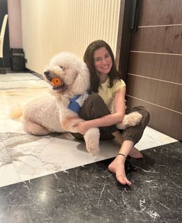 Divya Khossla feet photo thumbnail