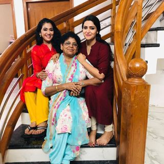 Divya Pillai feet photo 10
