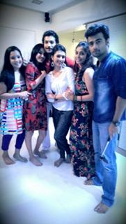 Divyanka Tripathi feet photo thumbnail