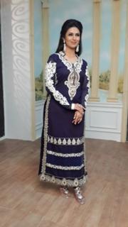 Divyanka Tripathi feet photo thumbnail