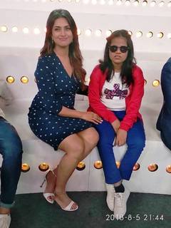 Divyanka Tripathi feet photo thumbnail