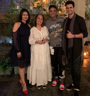 Divyanka Tripathi feet photo thumbnail