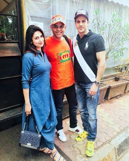 Divyanka Tripathi feet photo thumbnail