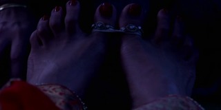 Divyanka Tripathi feet photo thumbnail
