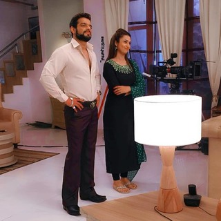 Divyanka Tripathi feet photo thumbnail