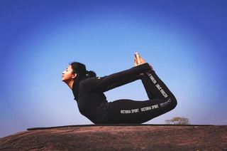 Divyanka Tripathi feet photo thumbnail