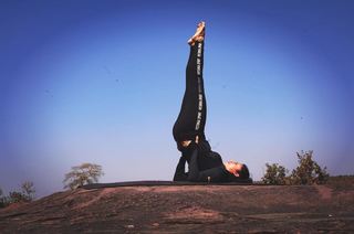 Divyanka Tripathi feet photo thumbnail