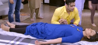 Divyanka Tripathi feet photo thumbnail