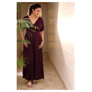 Divyanka Tripathi feet photo thumbnail