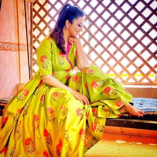 Divyanka Tripathi feet photo thumbnail