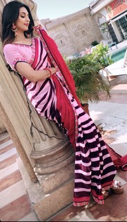 Divyanka Tripathi feet photo thumbnail