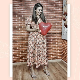 Divyanka Tripathi feet photo thumbnail