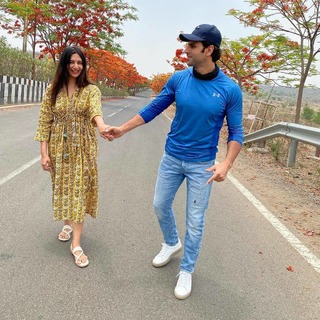 Divyanka Tripathi feet photo thumbnail