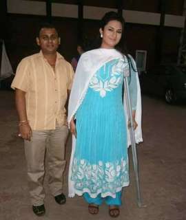 Divyanka Tripathi feet photo thumbnail