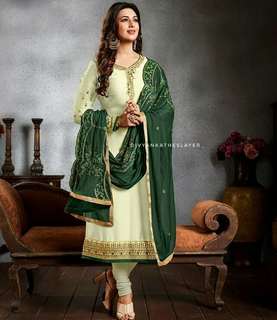 Divyanka Tripathi feet photo thumbnail