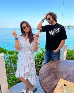 Divyanka Tripathi feet photo thumbnail