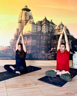 Divyanka Tripathi feet photo thumbnail