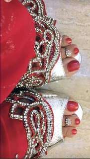 Divyanka Tripathi feet photo thumbnail