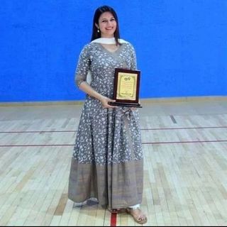 Divyanka Tripathi feet photo thumbnail