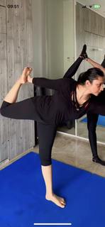 Divyanka Tripathi feet photo thumbnail